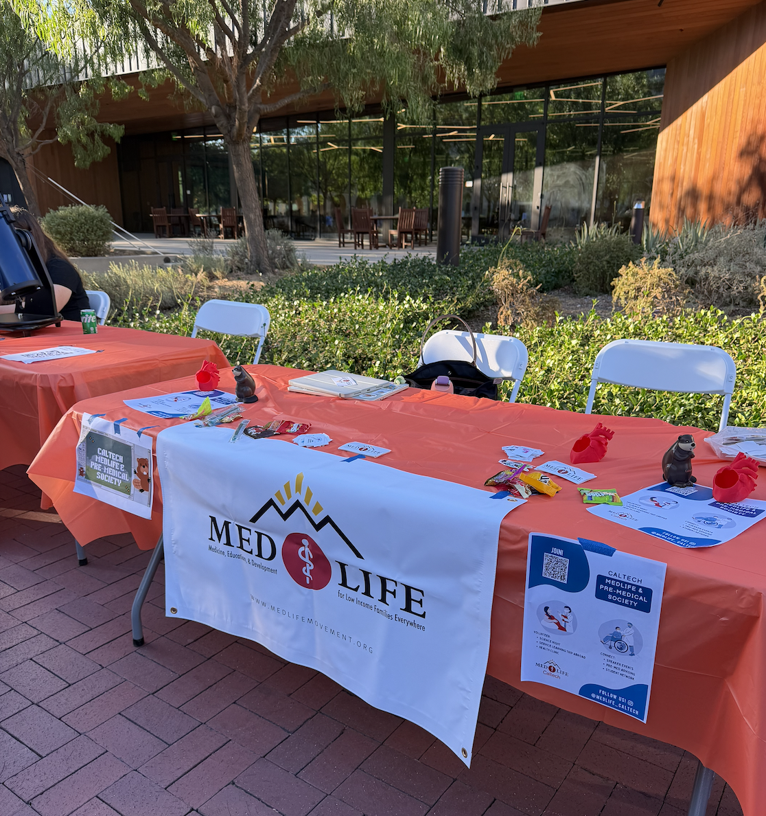 Caltech MedLife and Pre-Medical Society table at the club fair